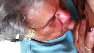 Granny Give a nice blowjob